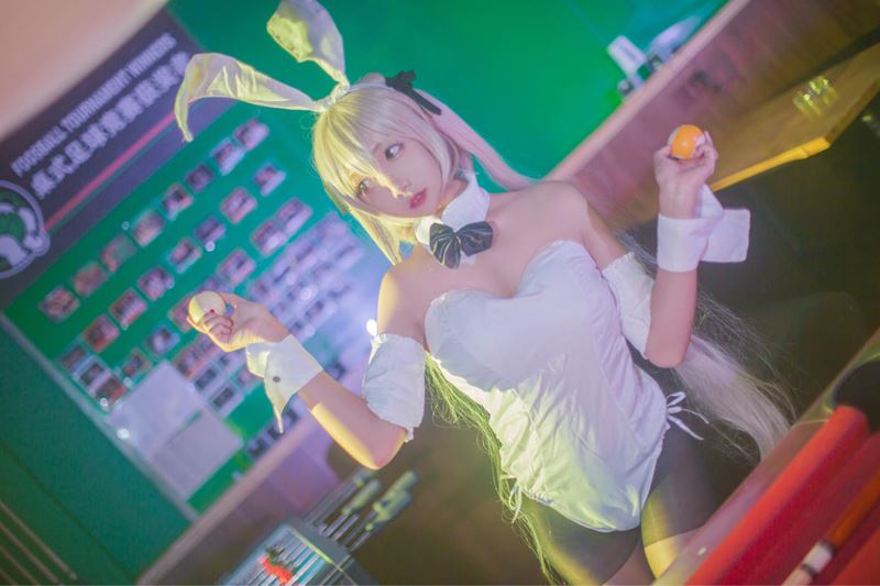 微博网红少女 吃一口兔子 20套合集【271P/131M】